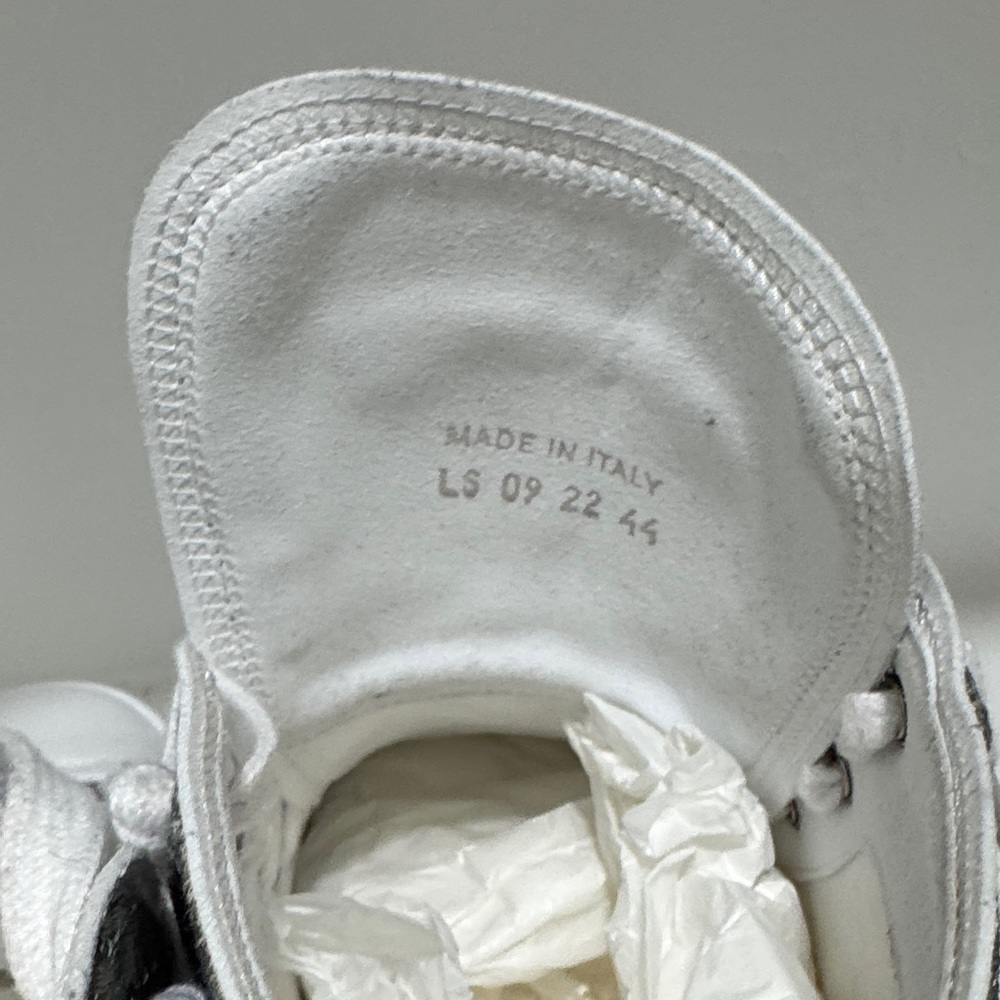 Dior Gray High-Top Sneakers with White Laces - Picture 5 of 5